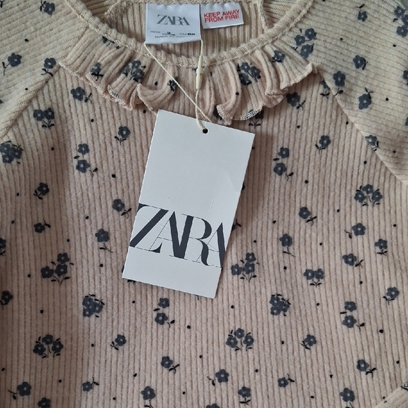 Zara Kids Floral Beige Sweater - Picture 2 of 3